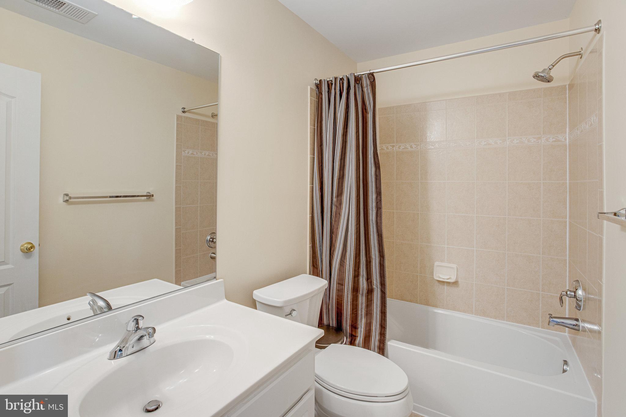 RIVER OAKS - Residential