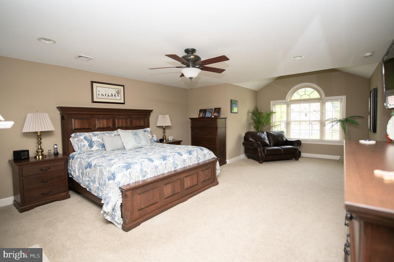 STONEY RUN - Residential