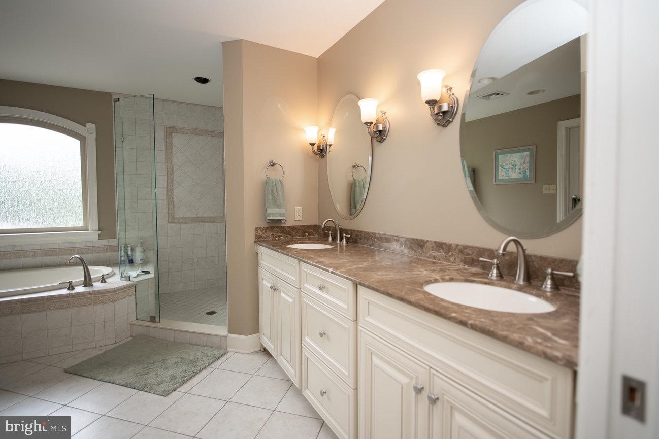 STONEY RUN - Residential