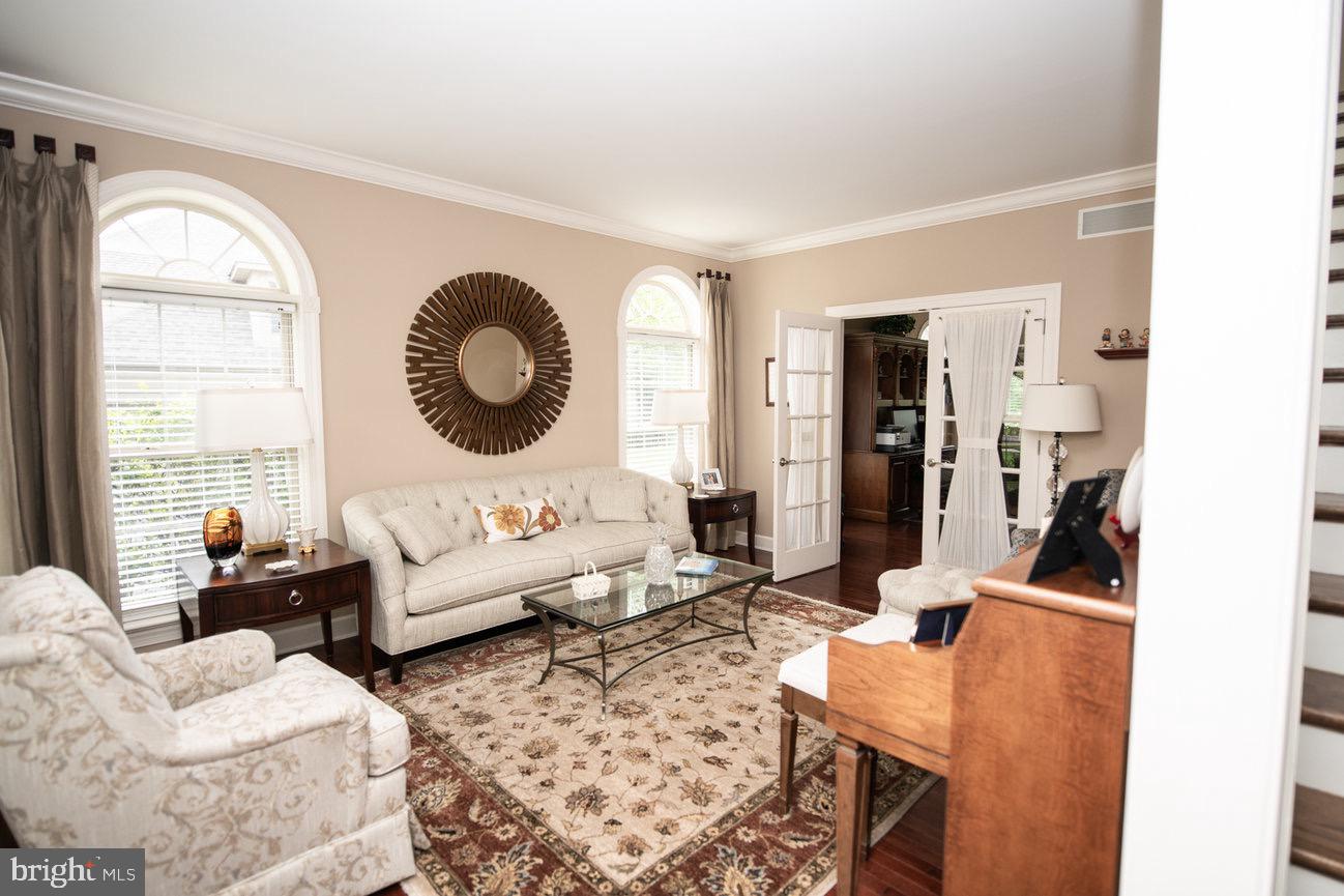 STONEY RUN - Residential