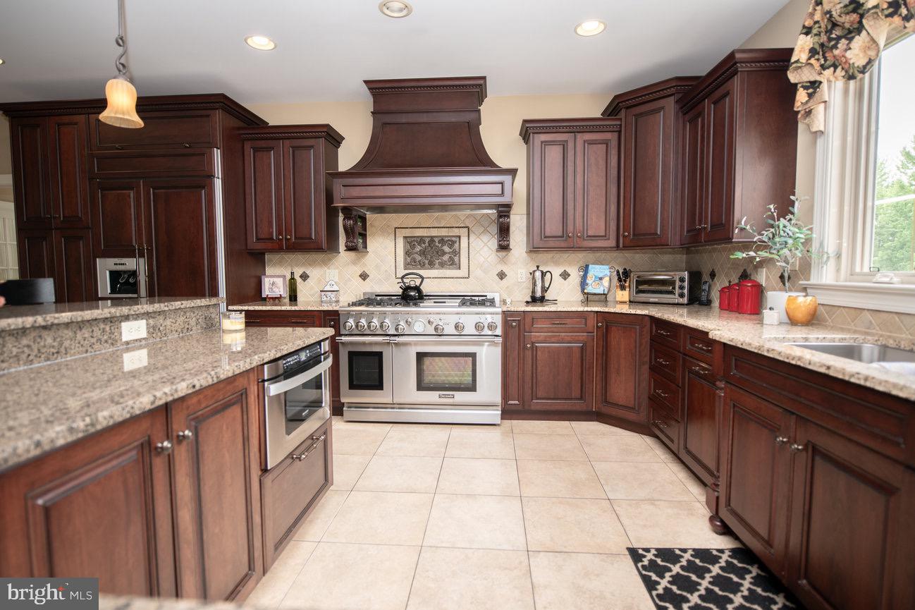 STONEY RUN - Residential