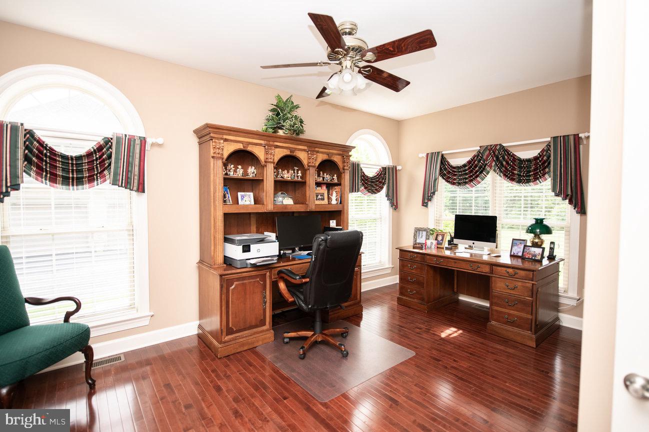 STONEY RUN - Residential