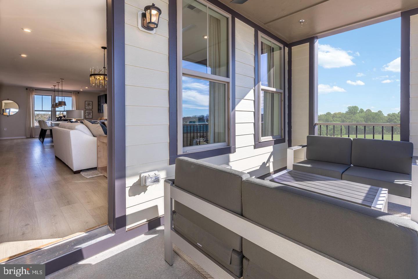 REGAL CHASE - Residential Lease