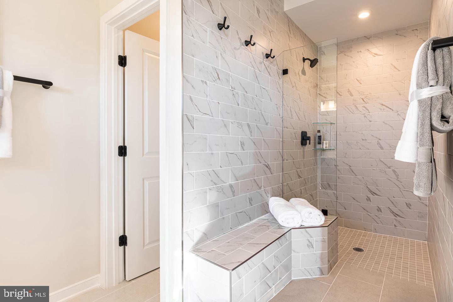 REGAL CHASE - Residential Lease