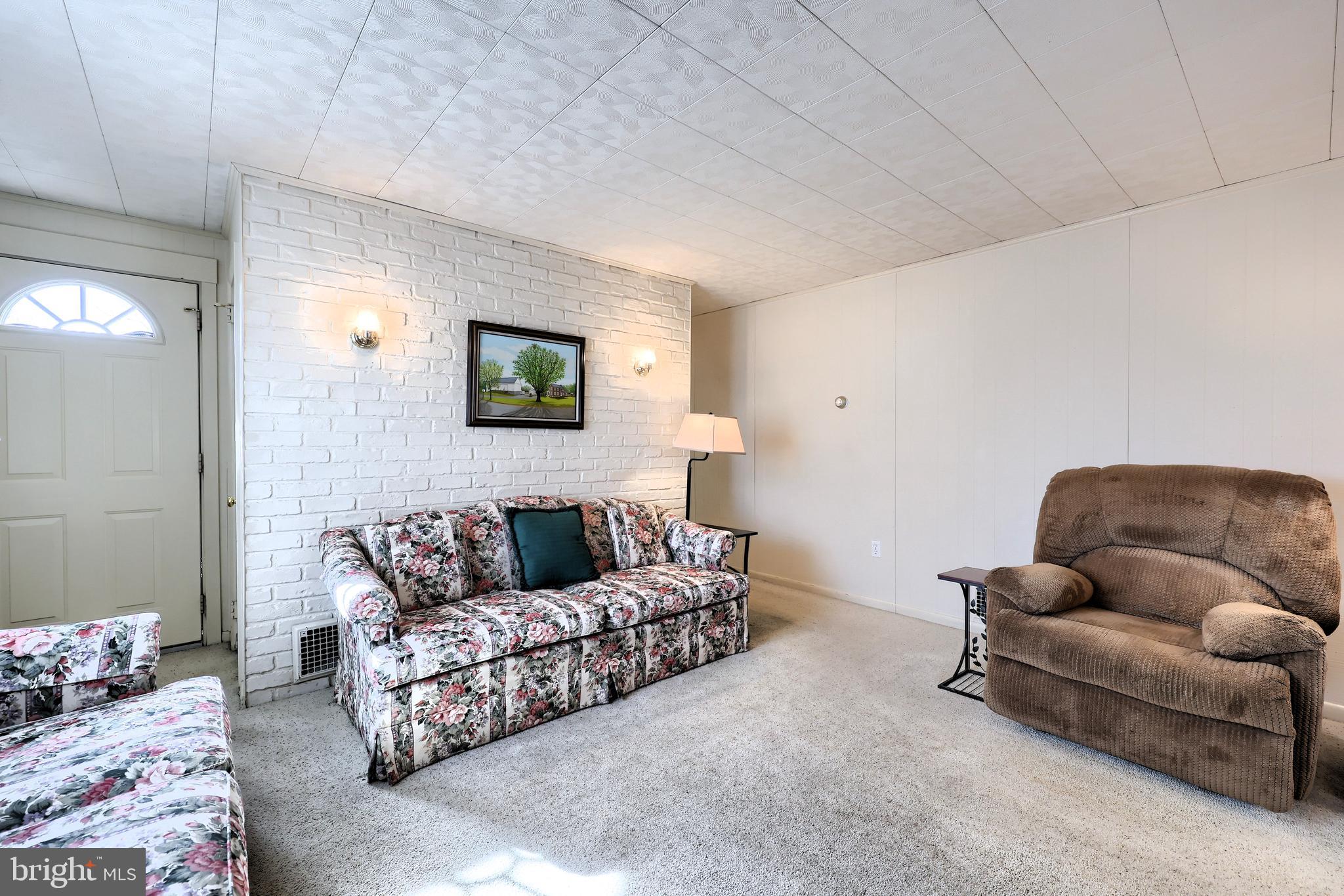 EASTLAND HILLS - Residential