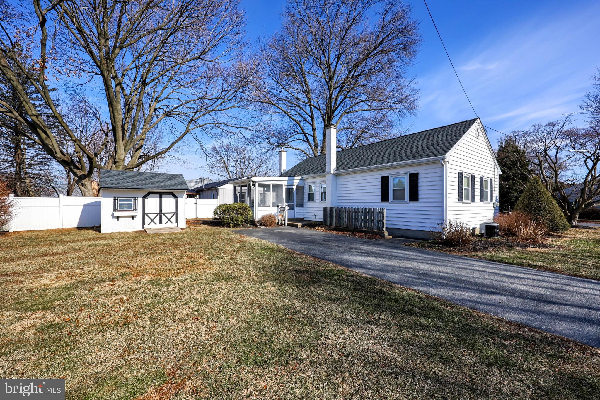 EASTLAND HILLS - Residential