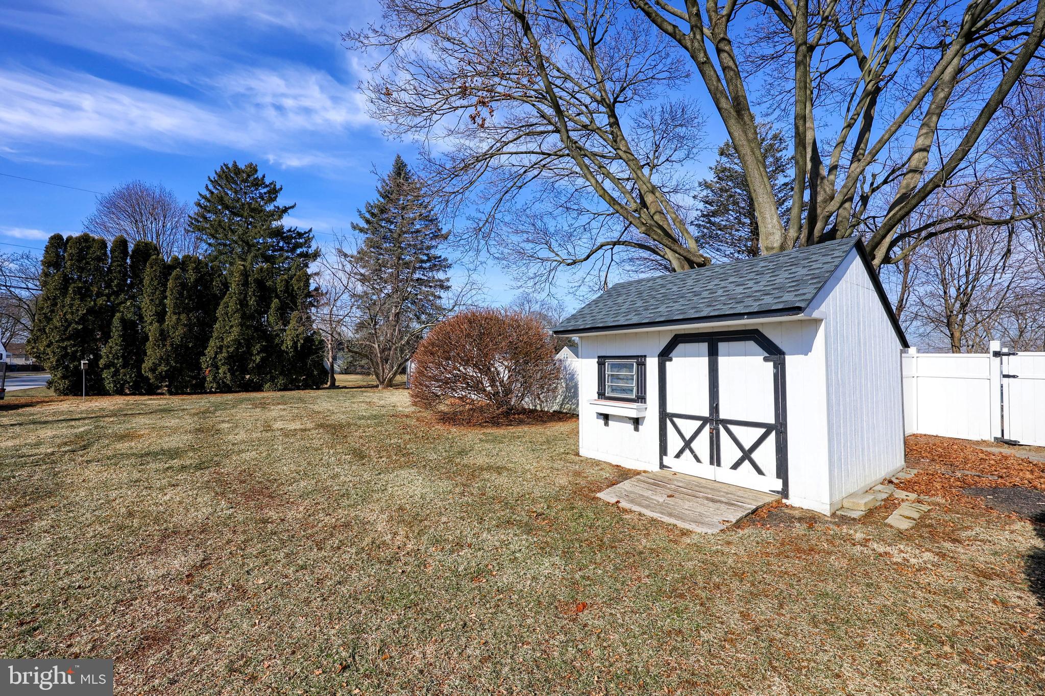 EASTLAND HILLS - Residential