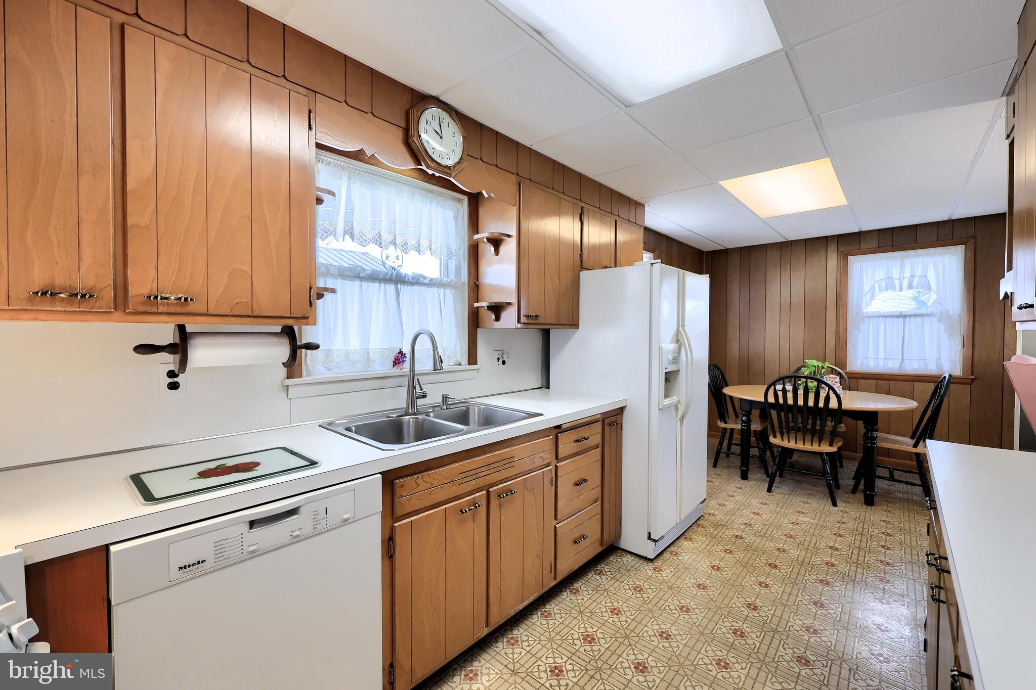 EASTLAND HILLS - Residential