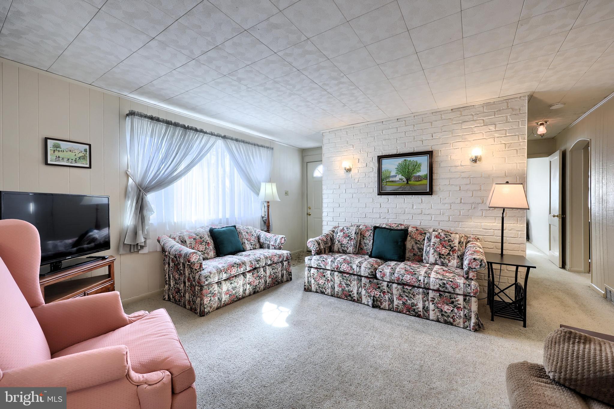 EASTLAND HILLS - Residential