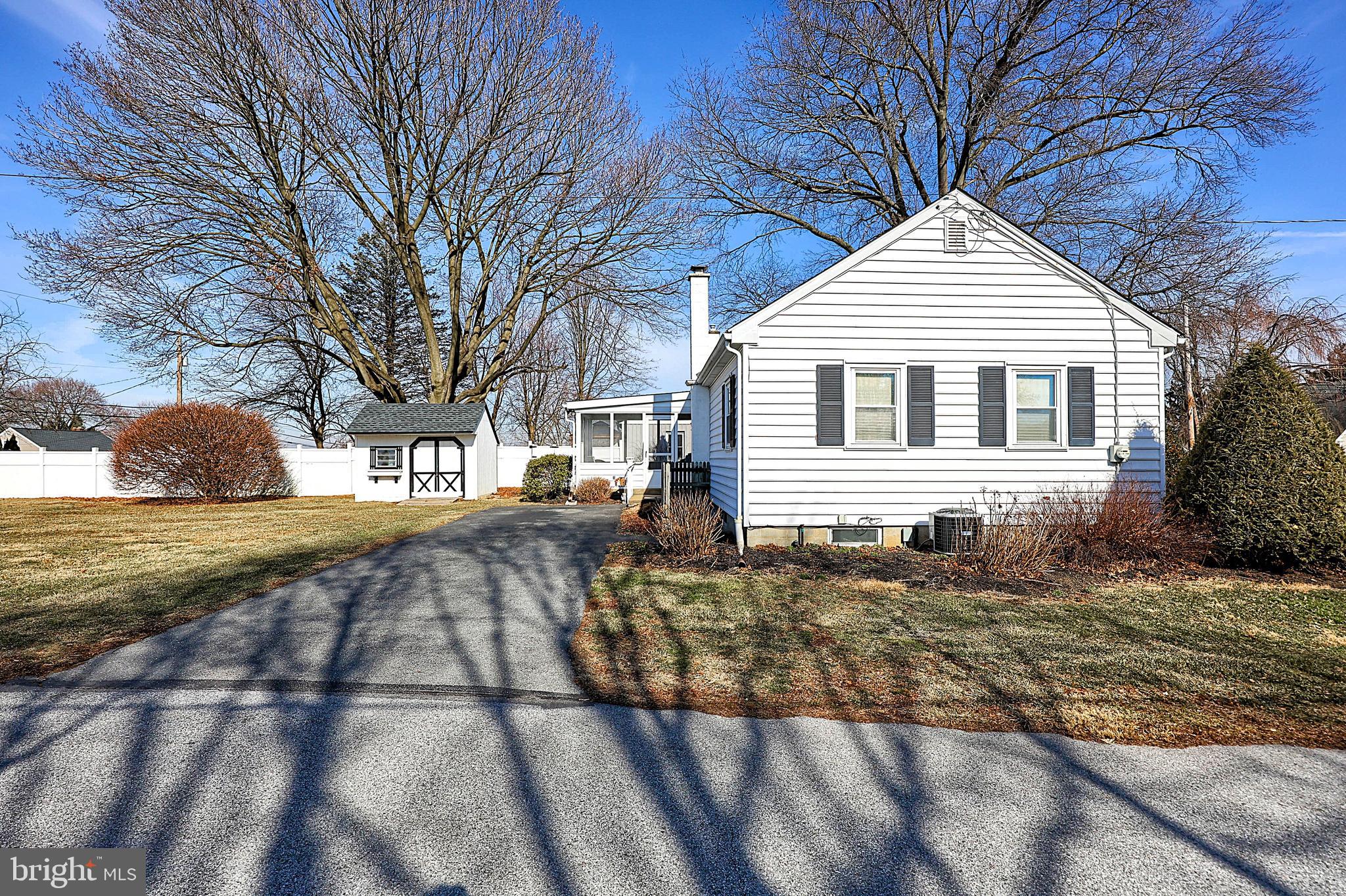 EASTLAND HILLS - Residential