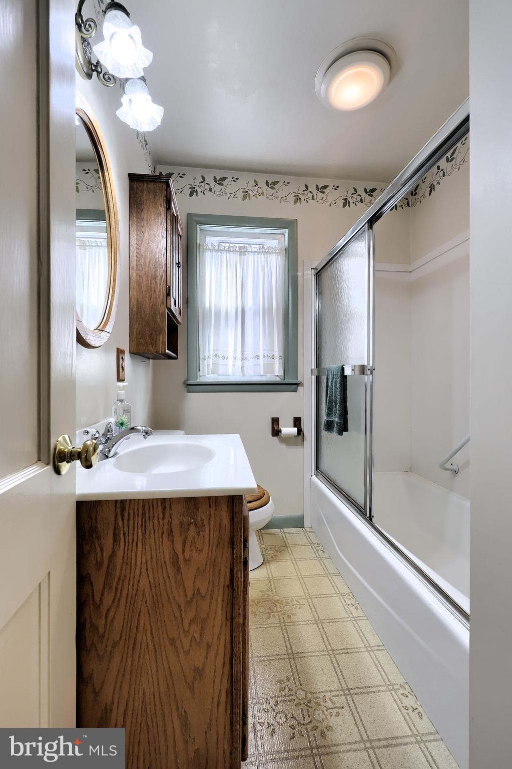 EASTLAND HILLS - Residential