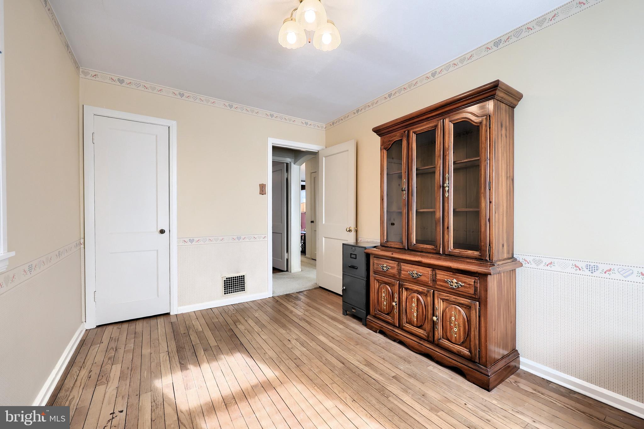 EASTLAND HILLS - Residential