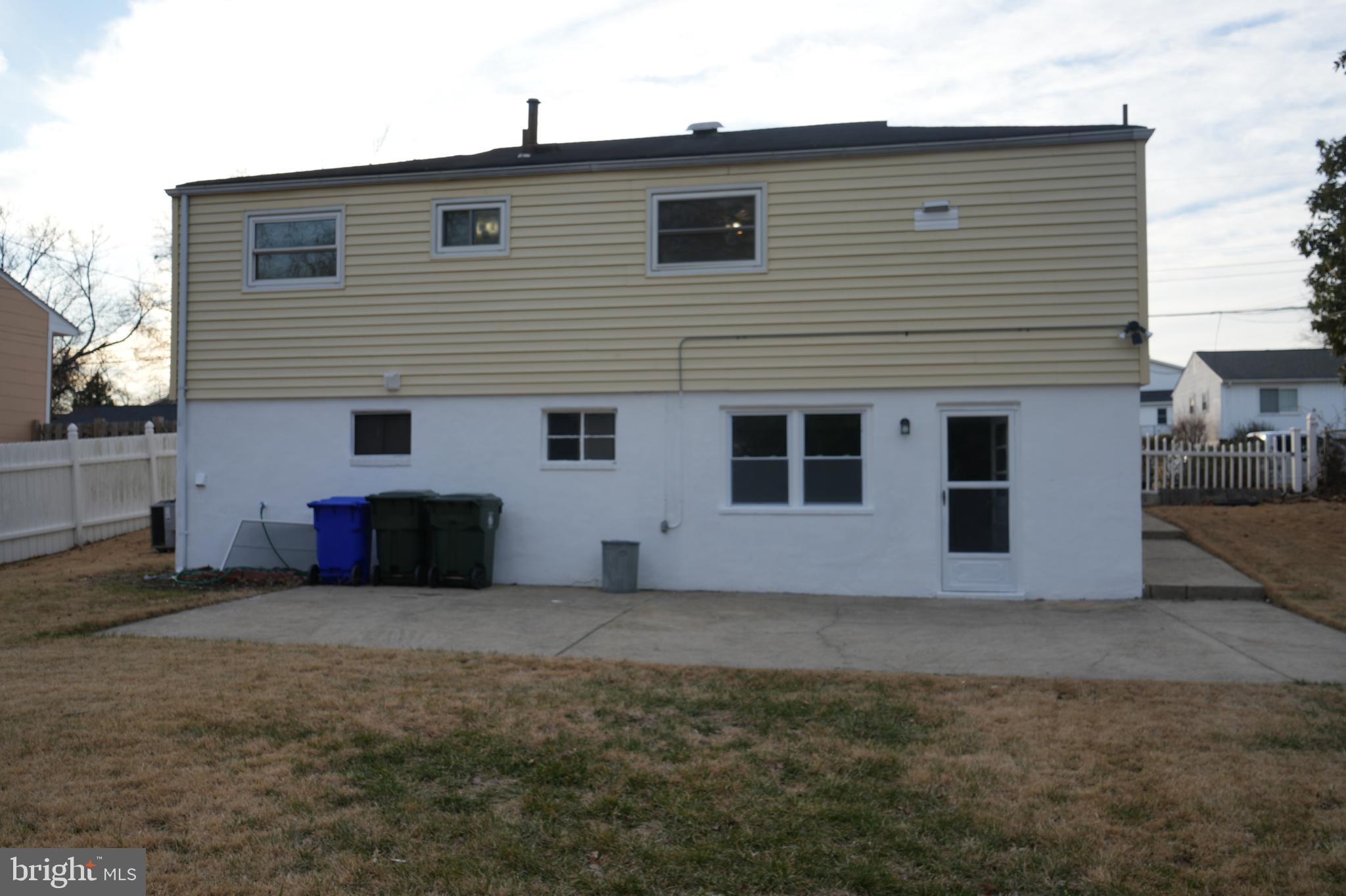 EDGEWOOD KNOLLS - Residential