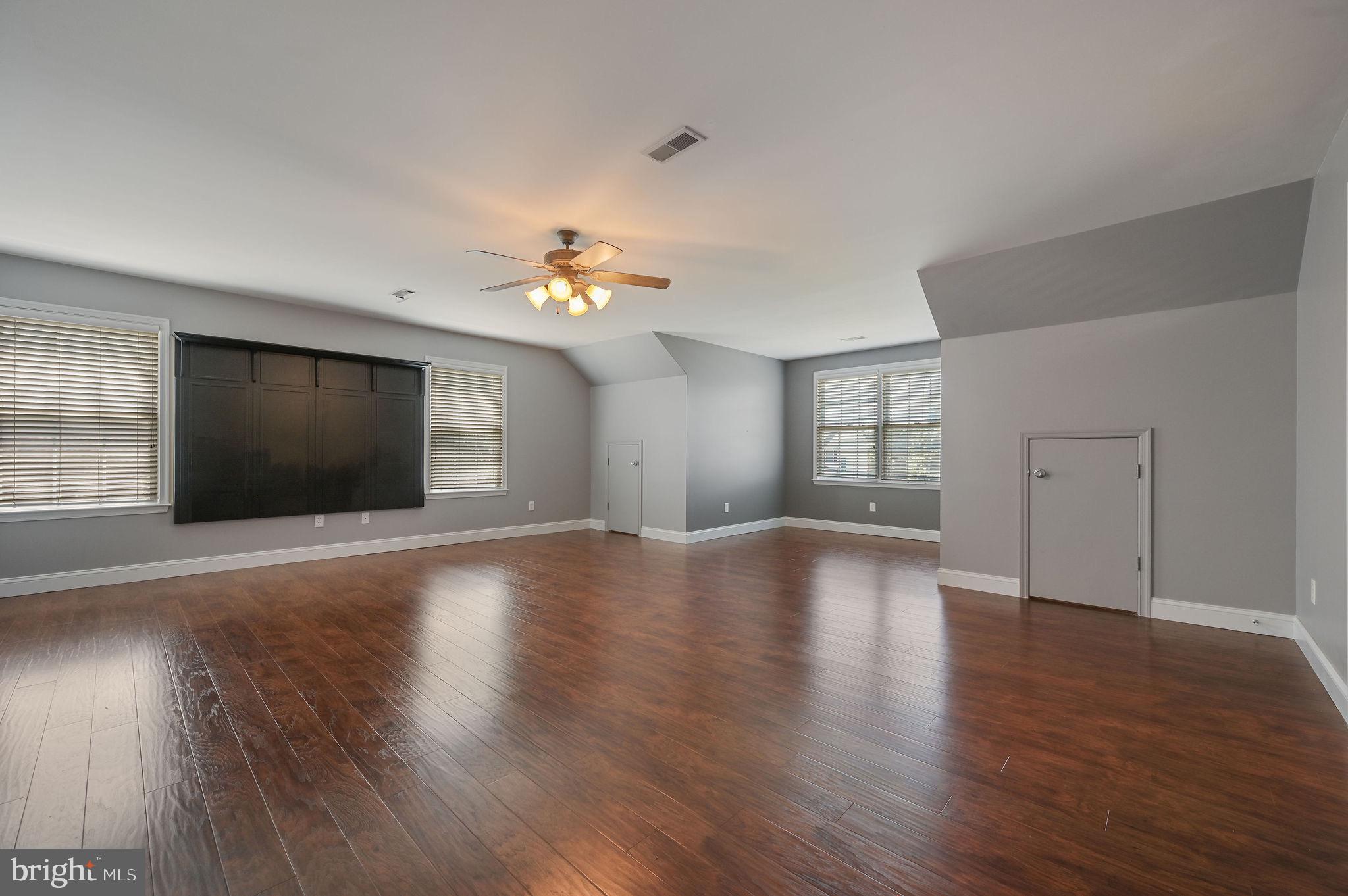 STEELES RIDGE - Residential Lease