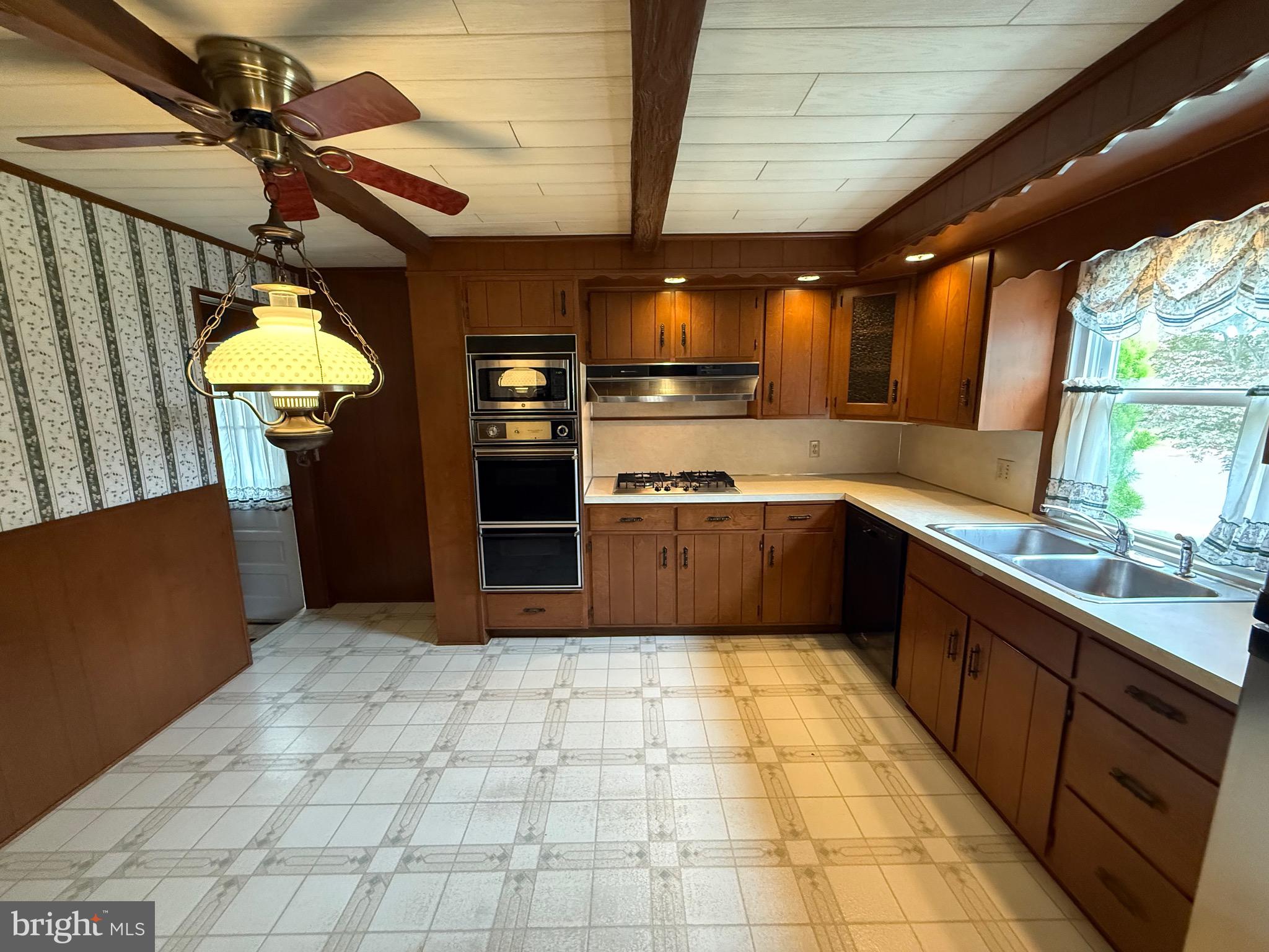 SOUTH TEMPLE HEIGH - Residential