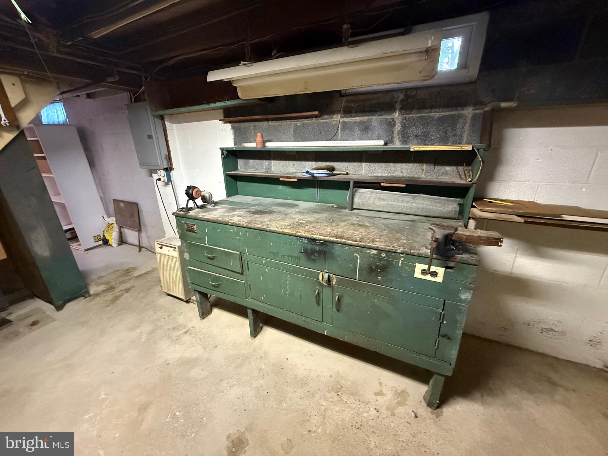 SOUTH TEMPLE HEIGH - Residential