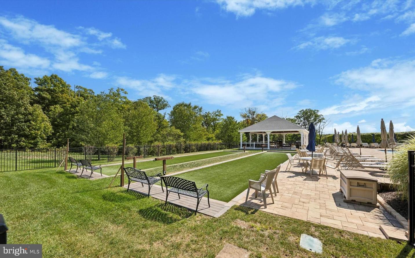 MEADOW GLEN - Residential