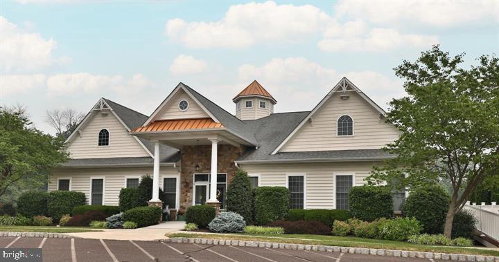 MEADOW GLEN - Residential