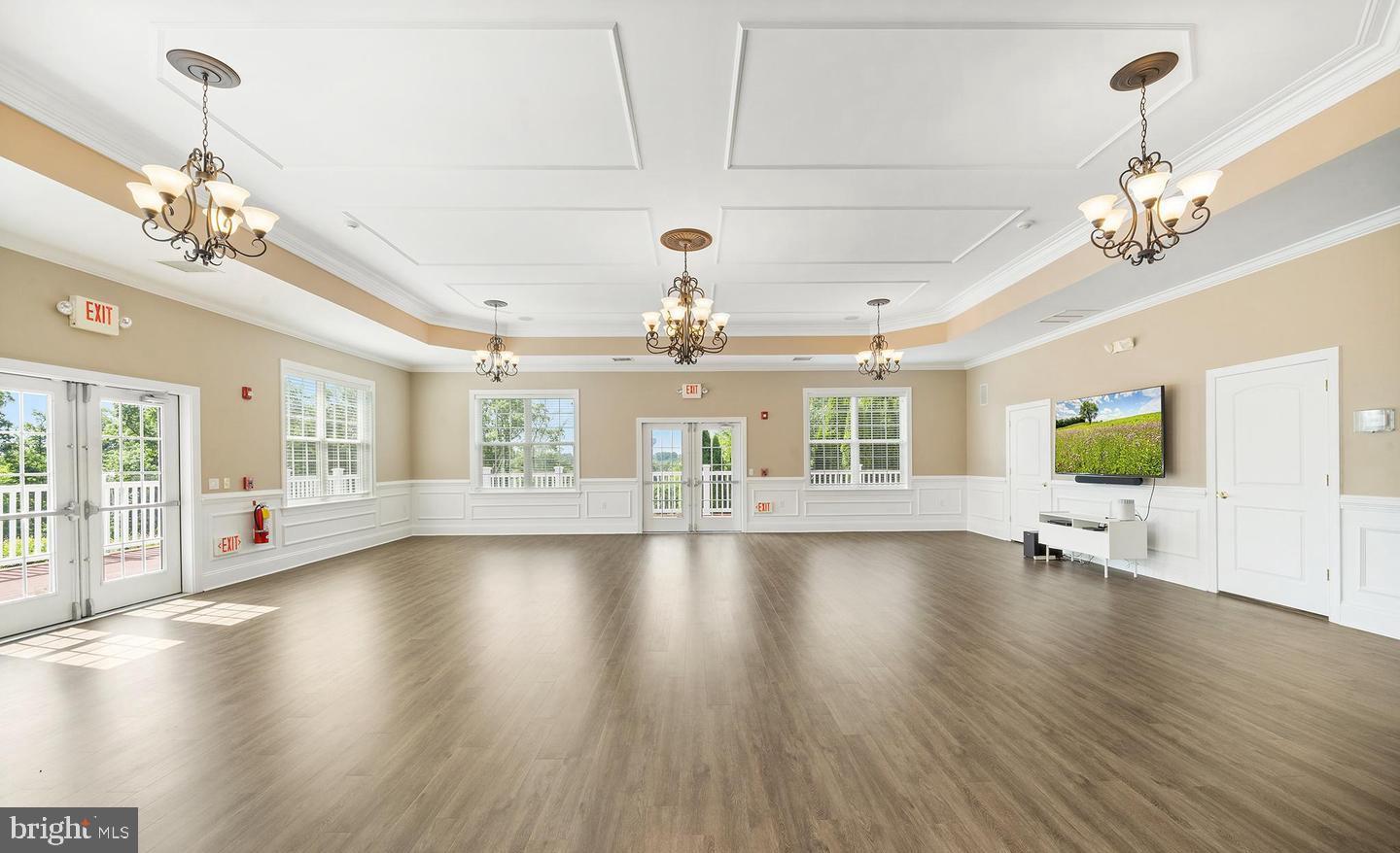 MEADOW GLEN - Residential