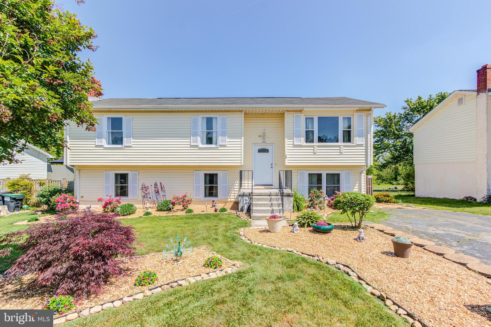 MEADOWBROOKE - Residential