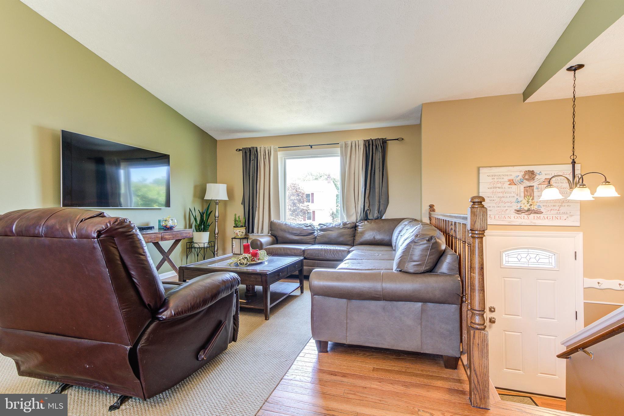 MEADOWBROOKE - Residential