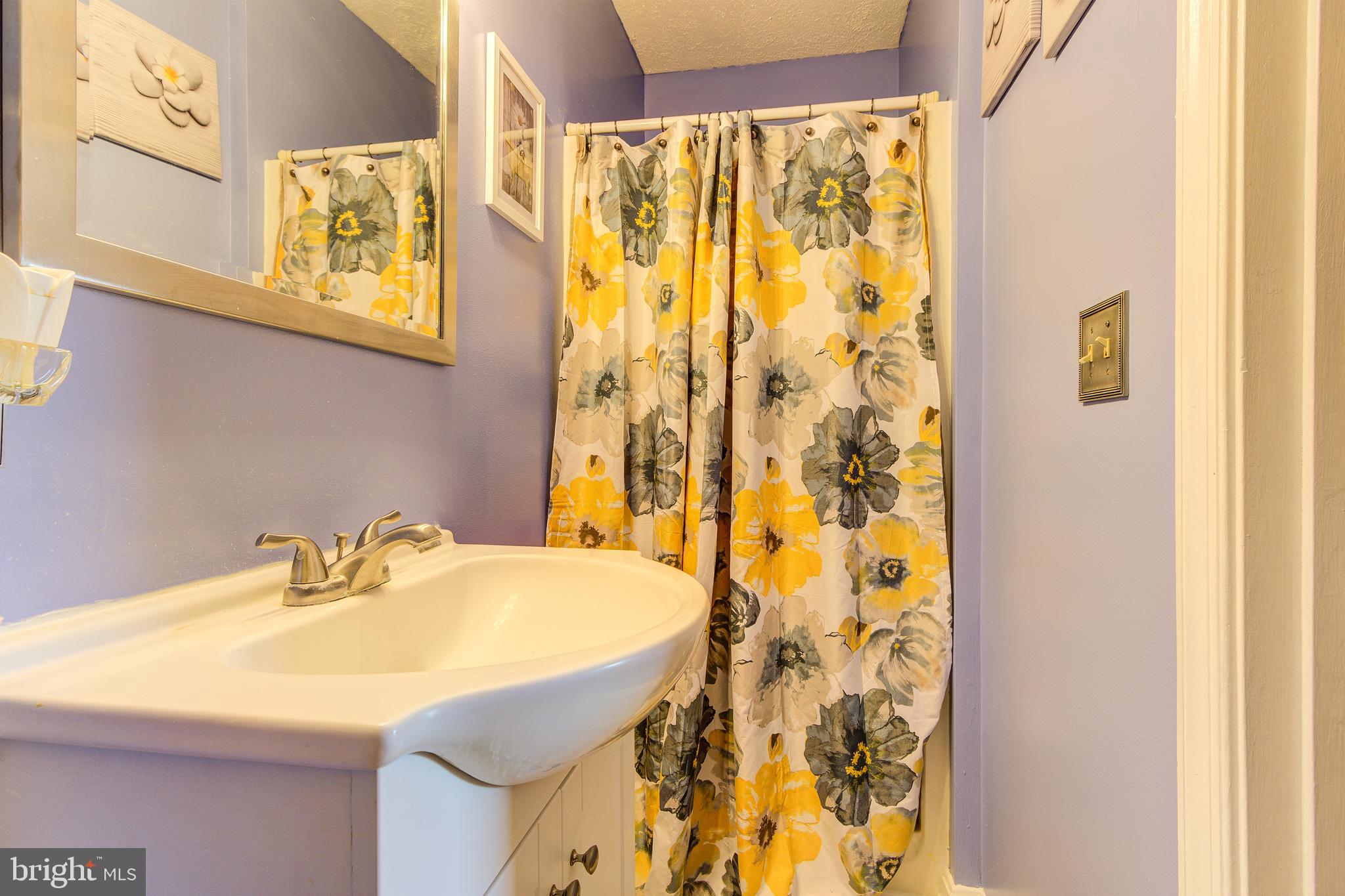 MEADOWBROOKE - Residential