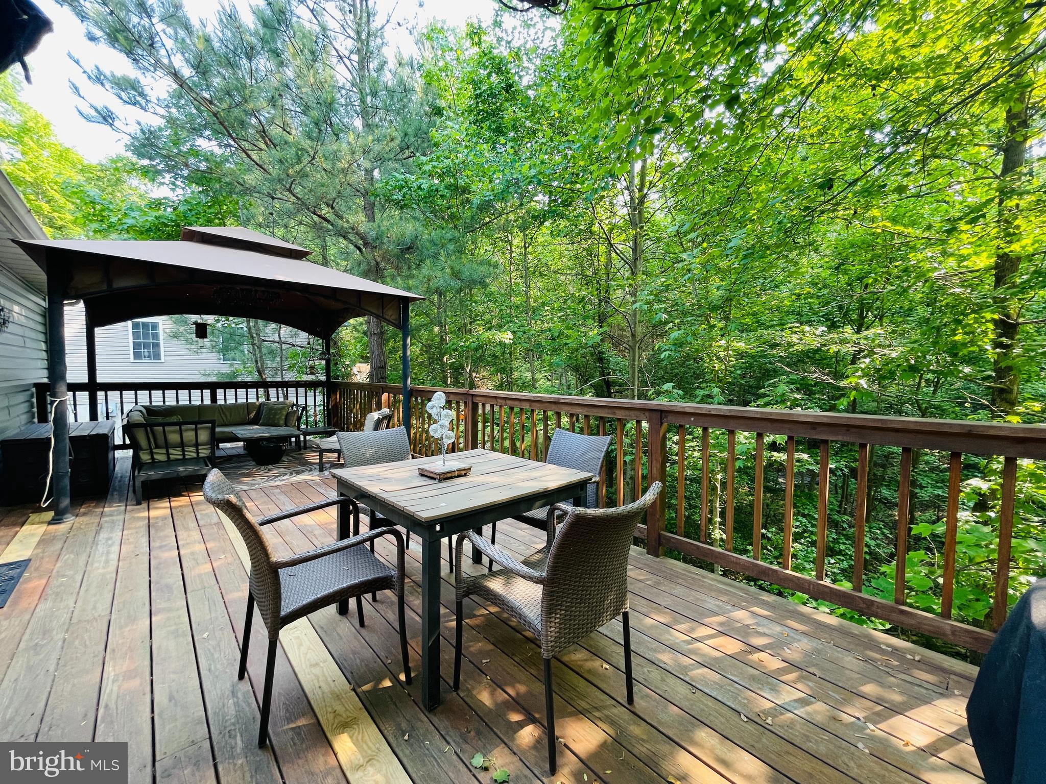 INDEPENDENCE SHORES - Residential Lease