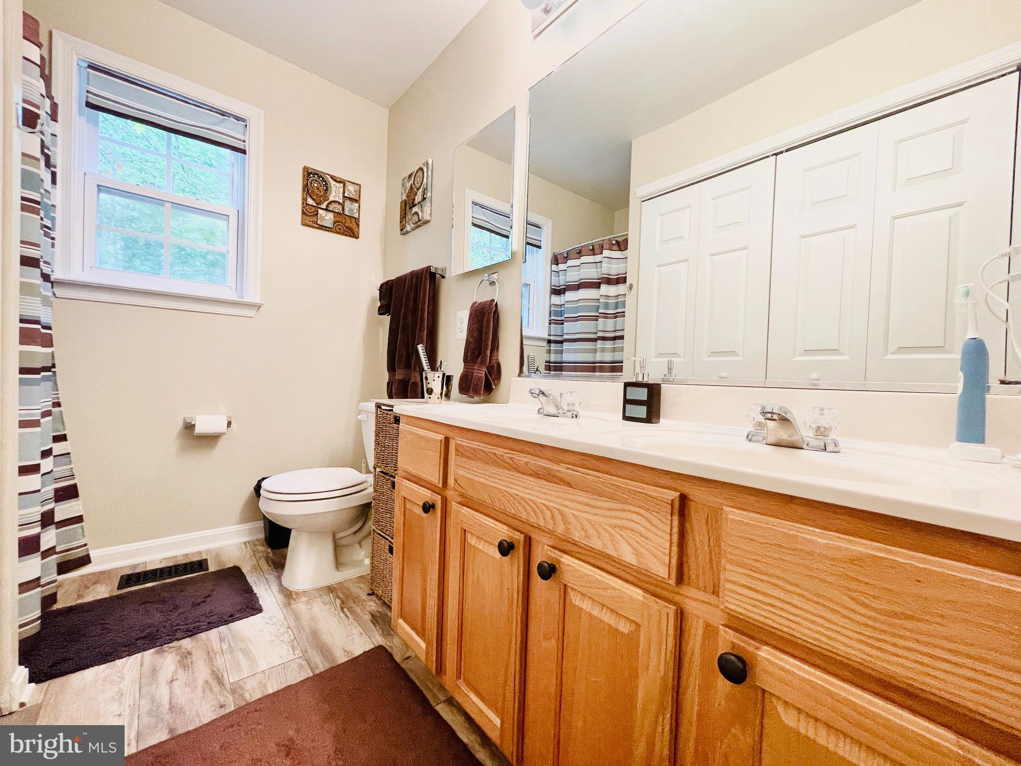 INDEPENDENCE SHORES - Residential Lease