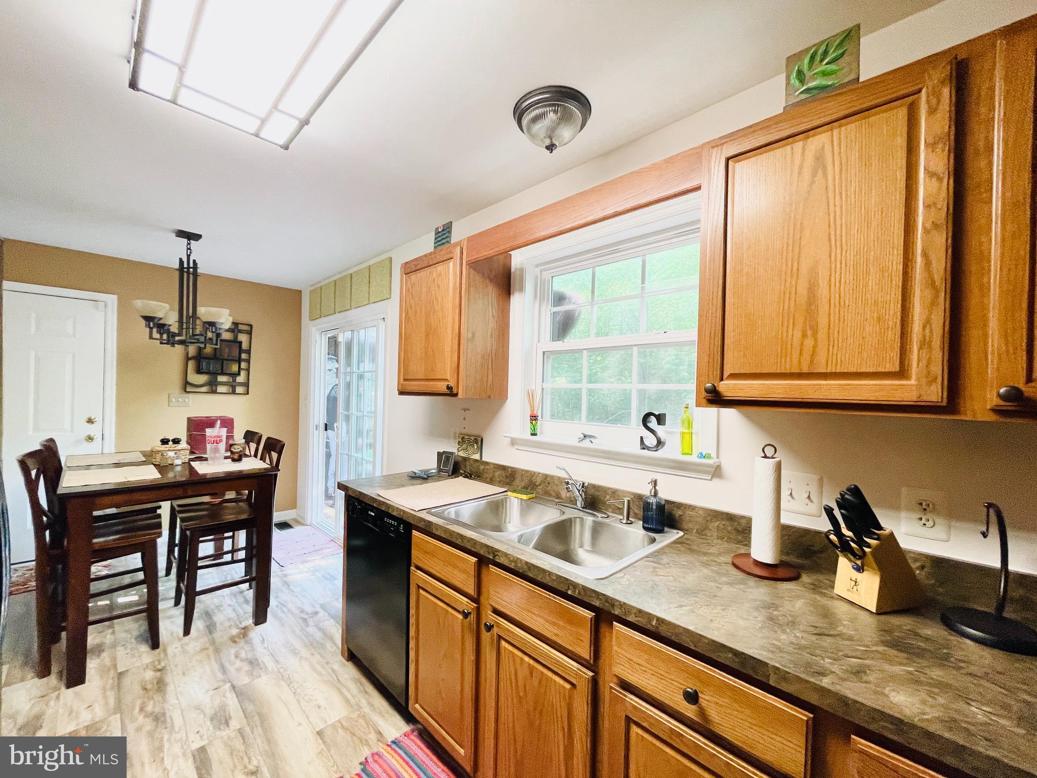 INDEPENDENCE SHORES - Residential Lease