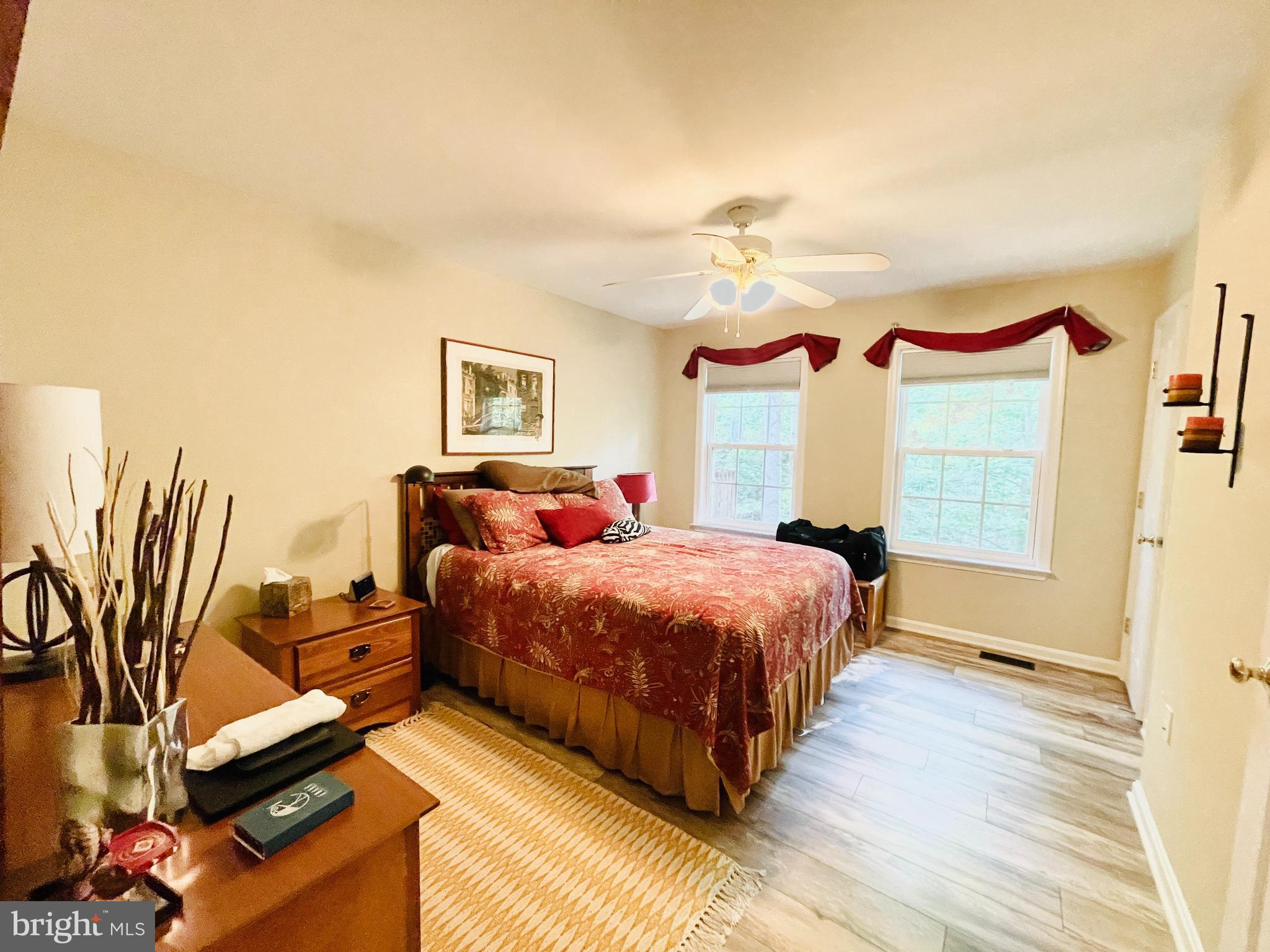 INDEPENDENCE SHORES - Residential Lease