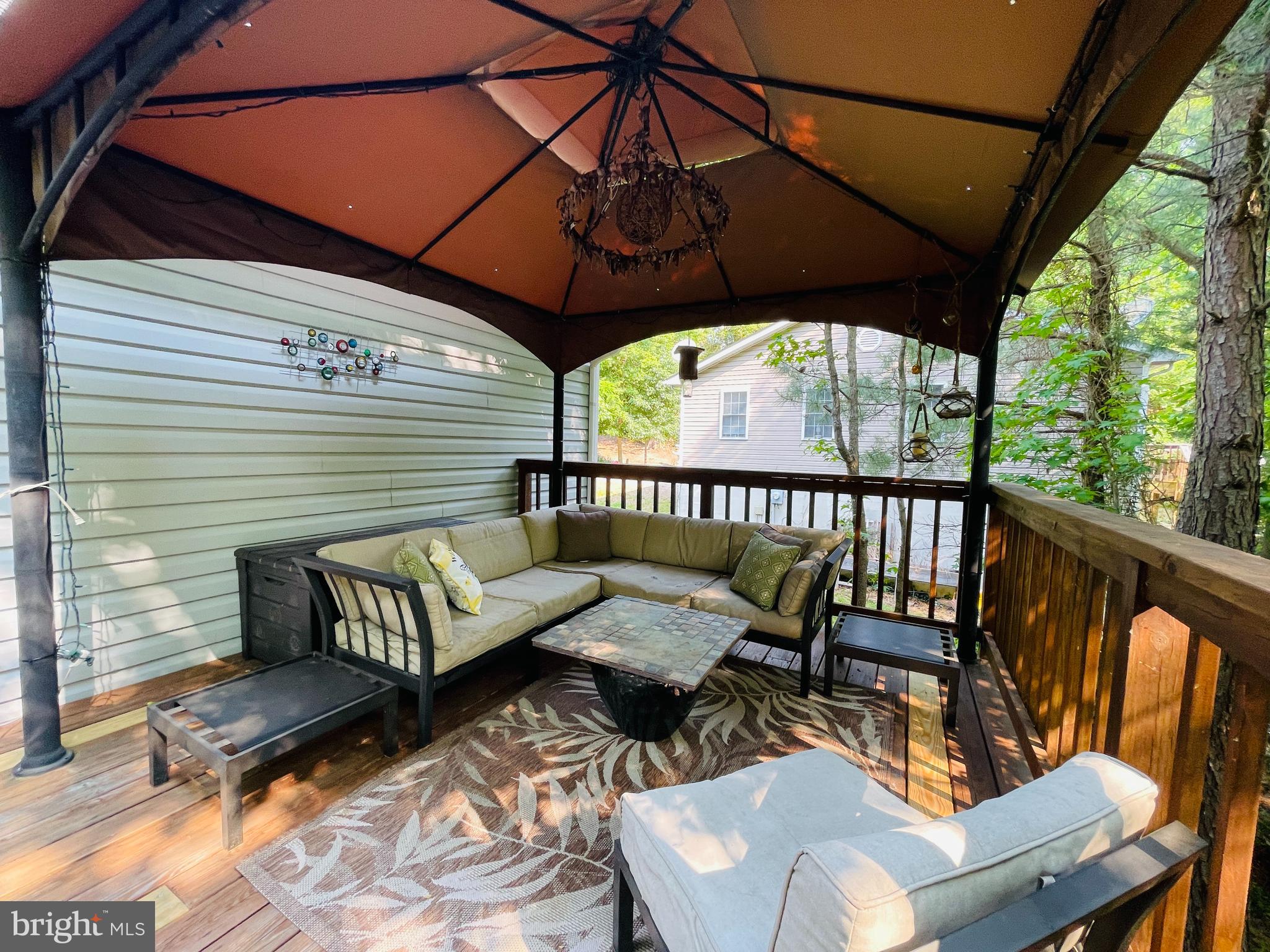 INDEPENDENCE SHORES - Residential Lease