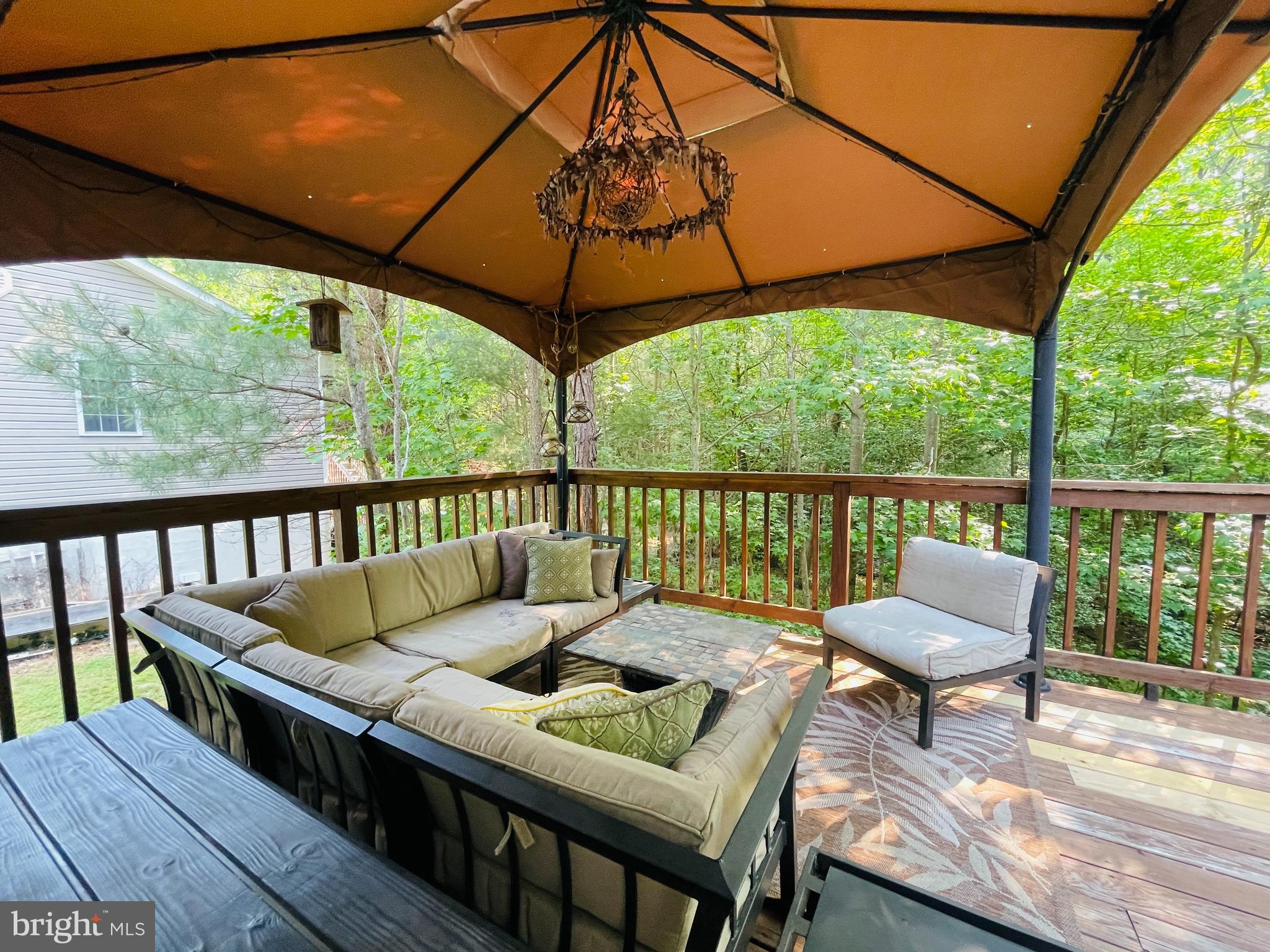 INDEPENDENCE SHORES - Residential Lease