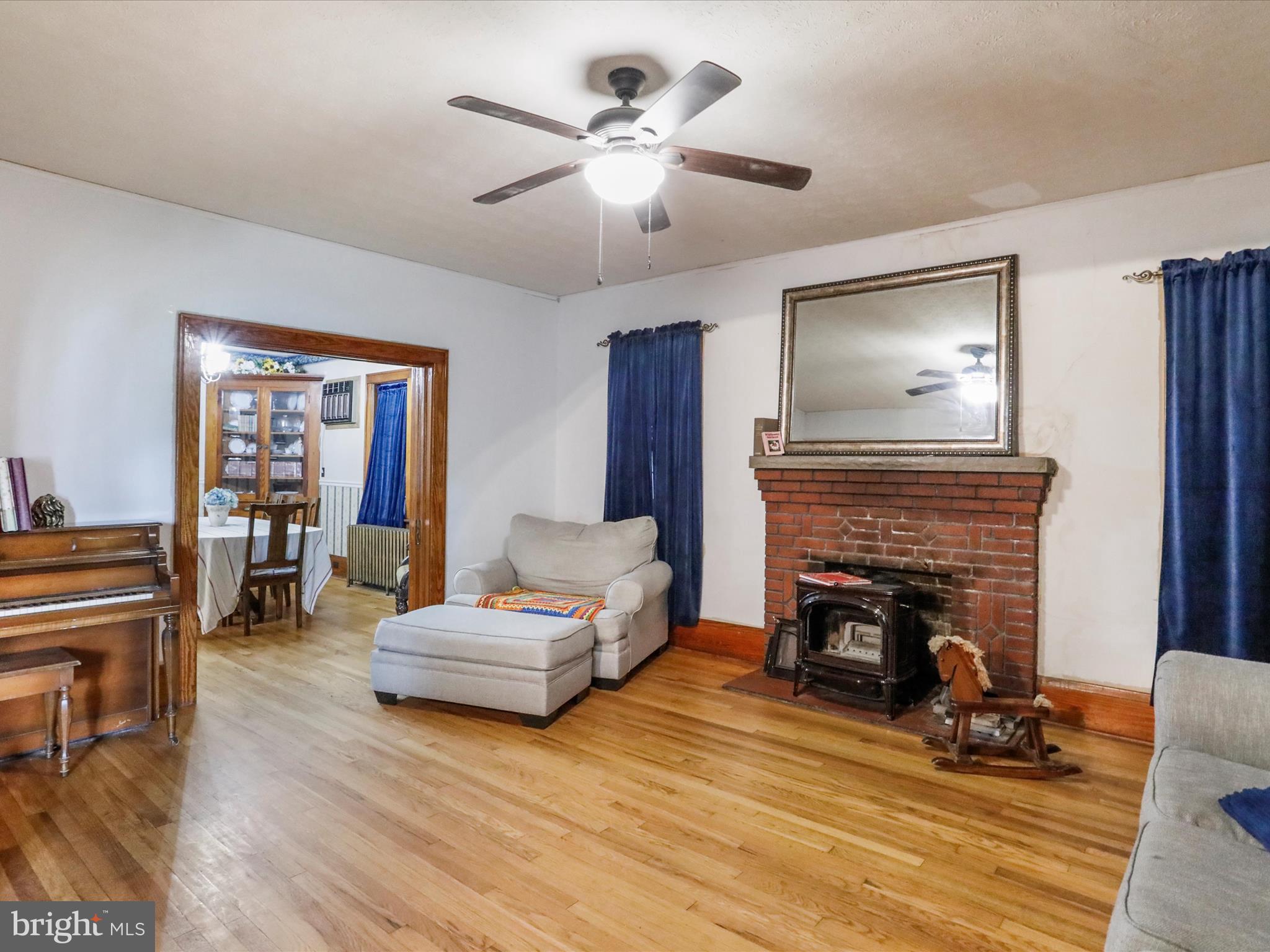 TOWN OF ROMNEY - Residential