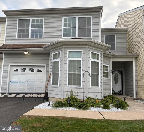 Townhouse For Sale - 26 Heals Farm Road<br/> BURLINGTON, NJ 08016