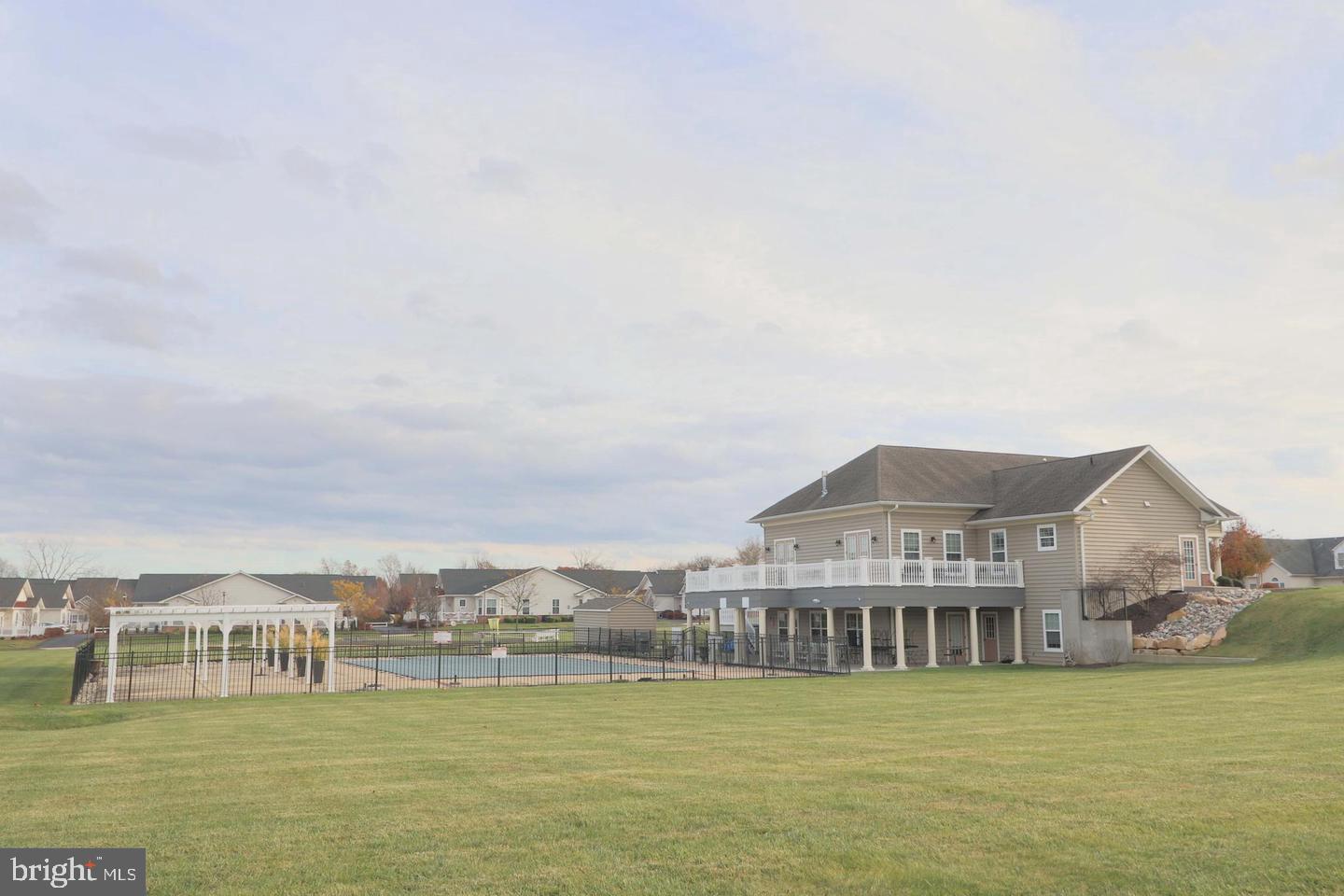 ARBOURS AT EAGLE POINT - Residential