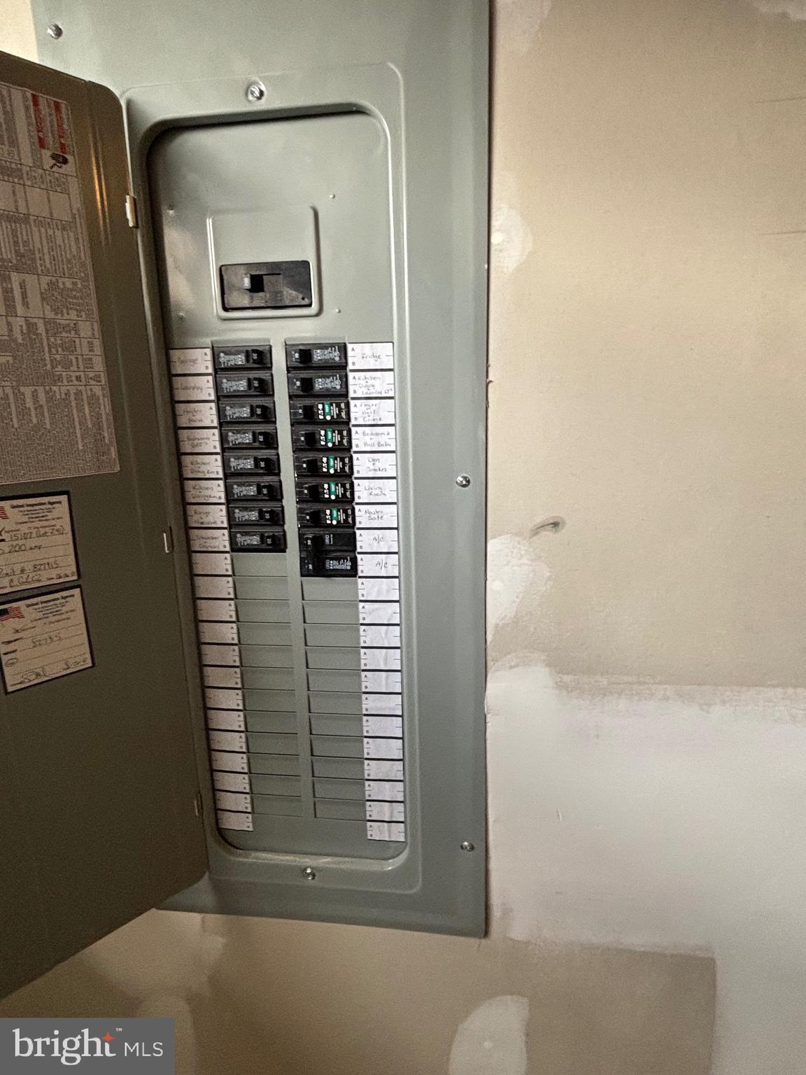 ARBOURS AT EAGLE POINT - Residential