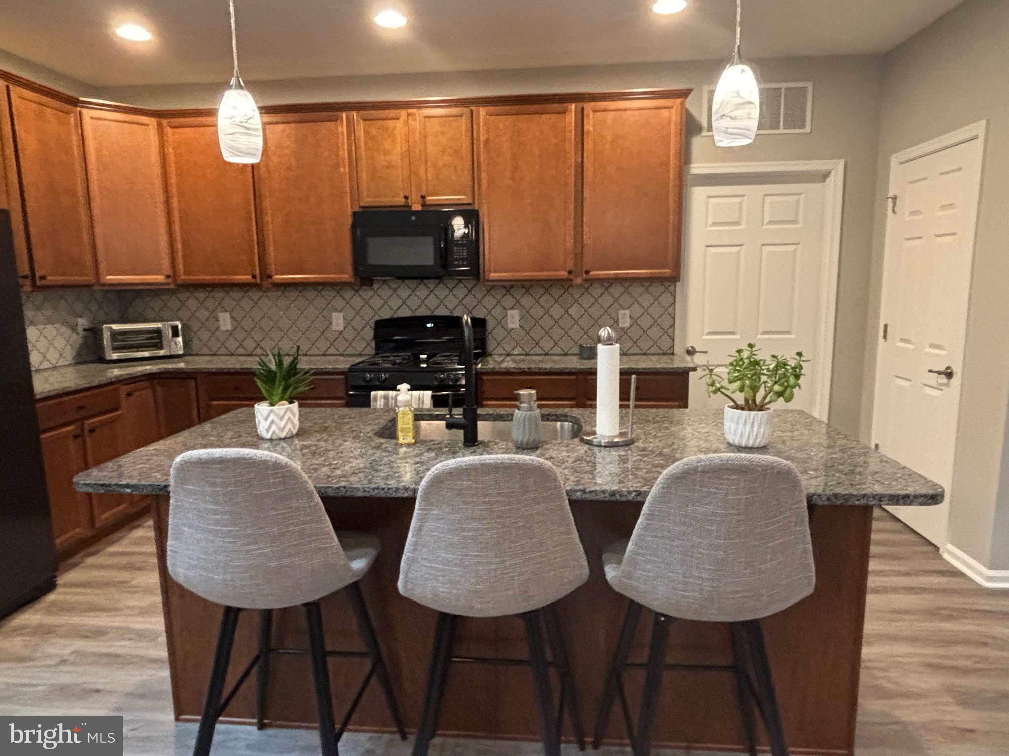 ARBOURS AT EAGLE POINT - Residential