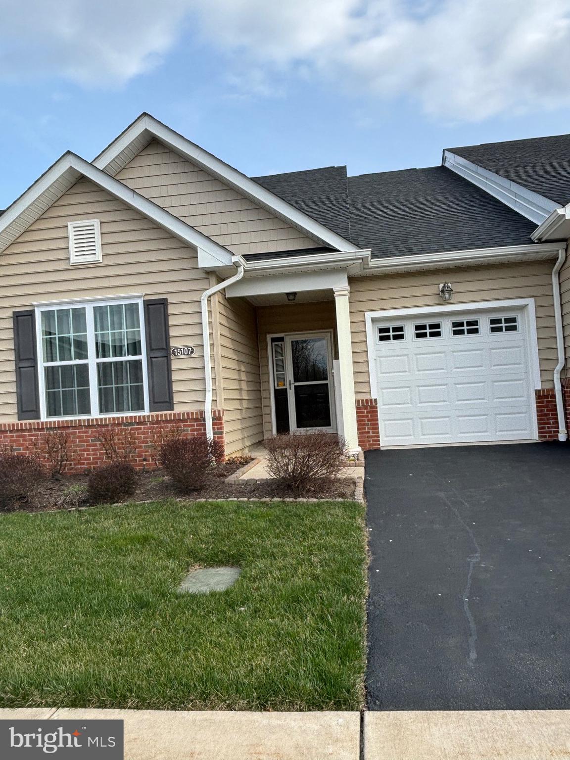 ARBOURS AT EAGLE POINT - Residential