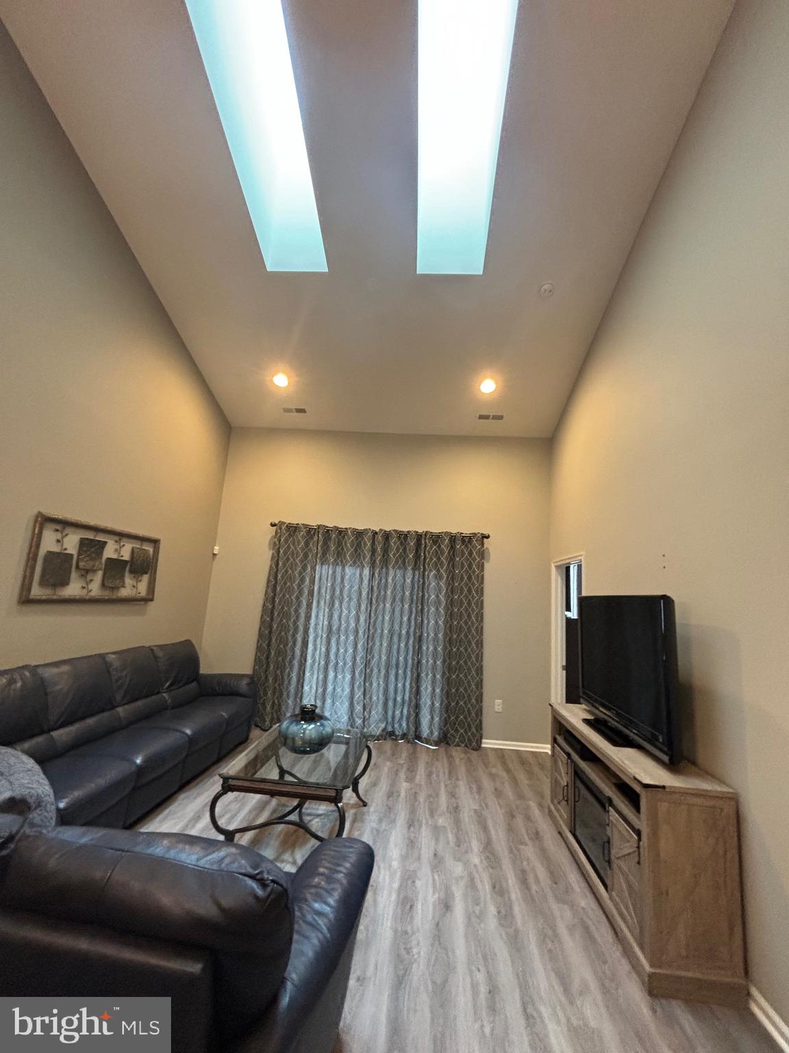 ARBOURS AT EAGLE POINT - Residential