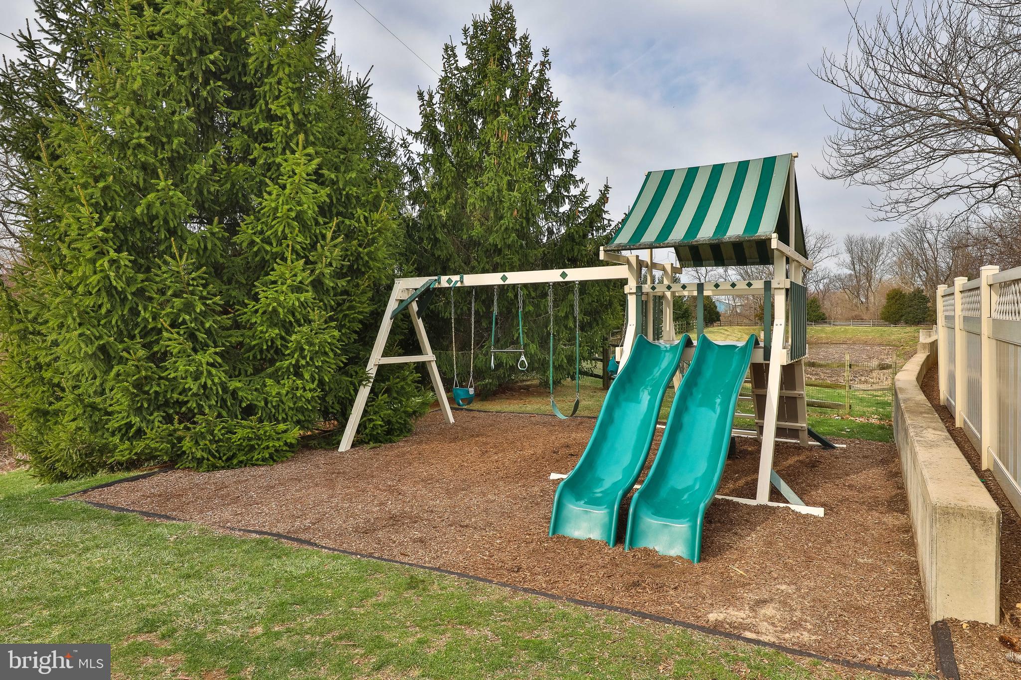 COLD POINT VILLAGE - Residential