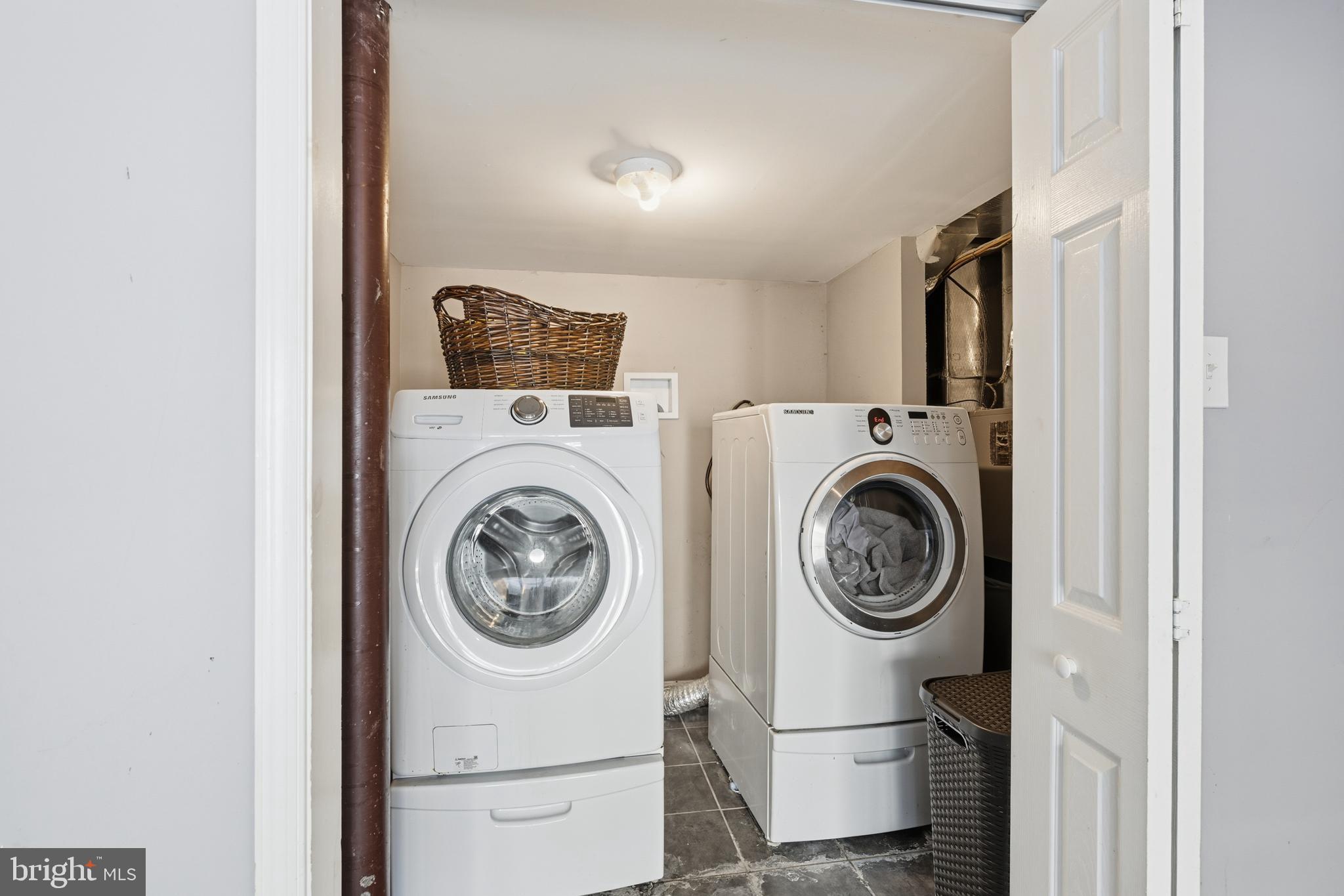 NORTH HILLS - Residential