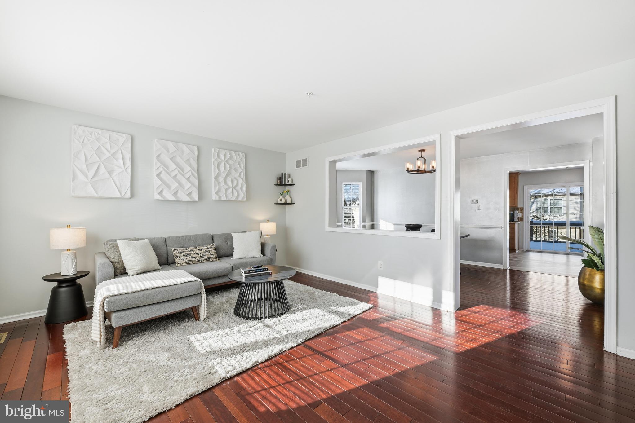 NORTH HILLS - Residential