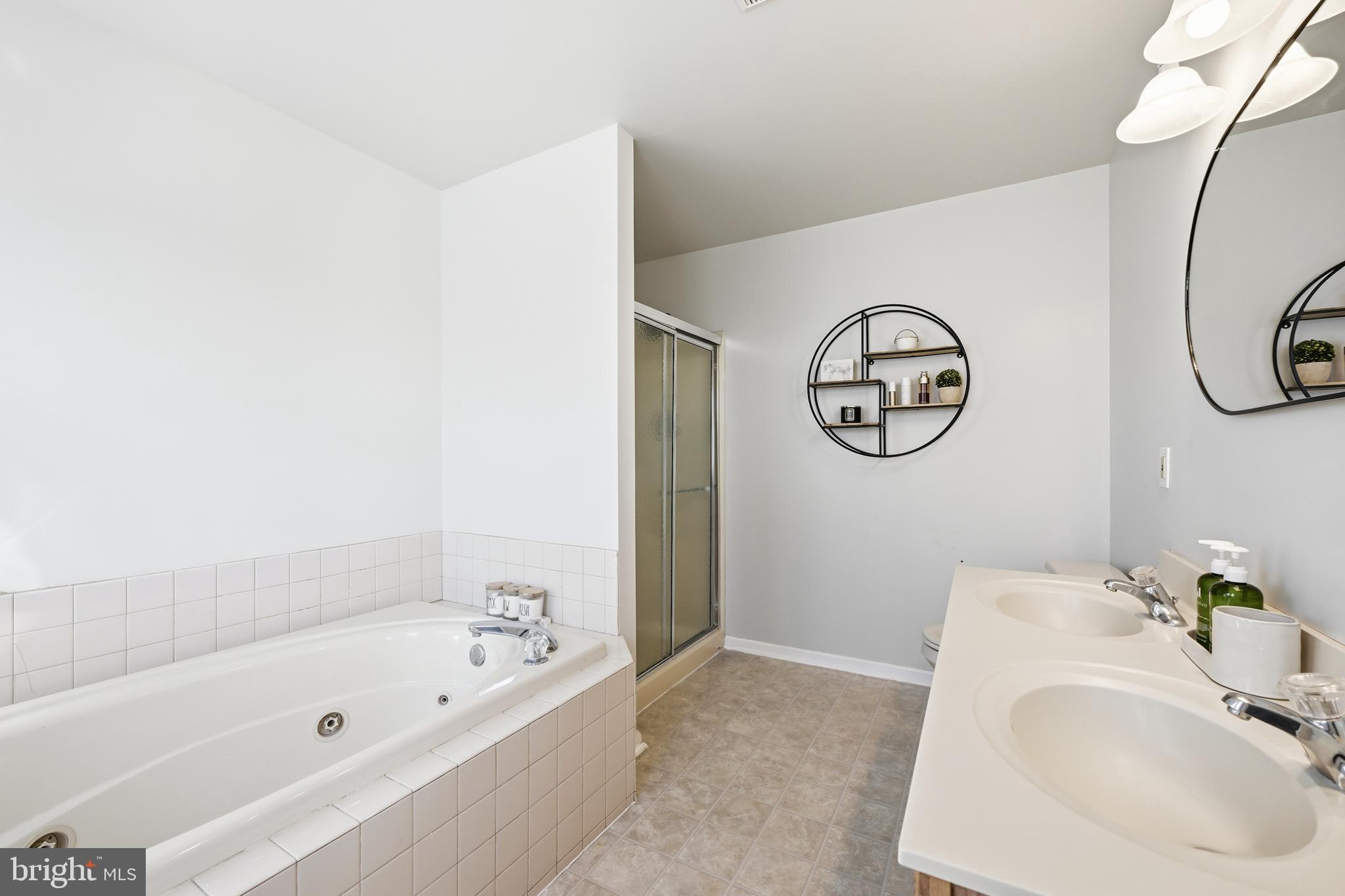 NORTH HILLS - Residential