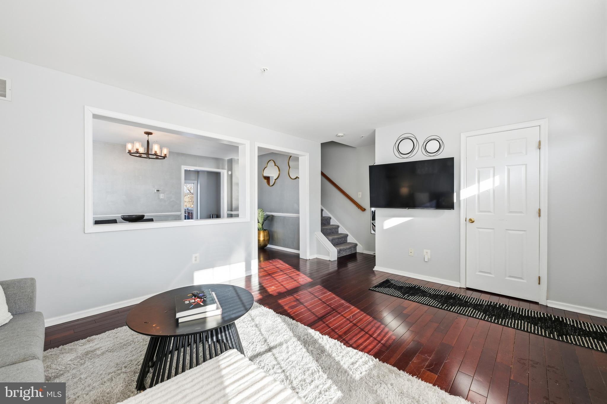 NORTH HILLS - Residential