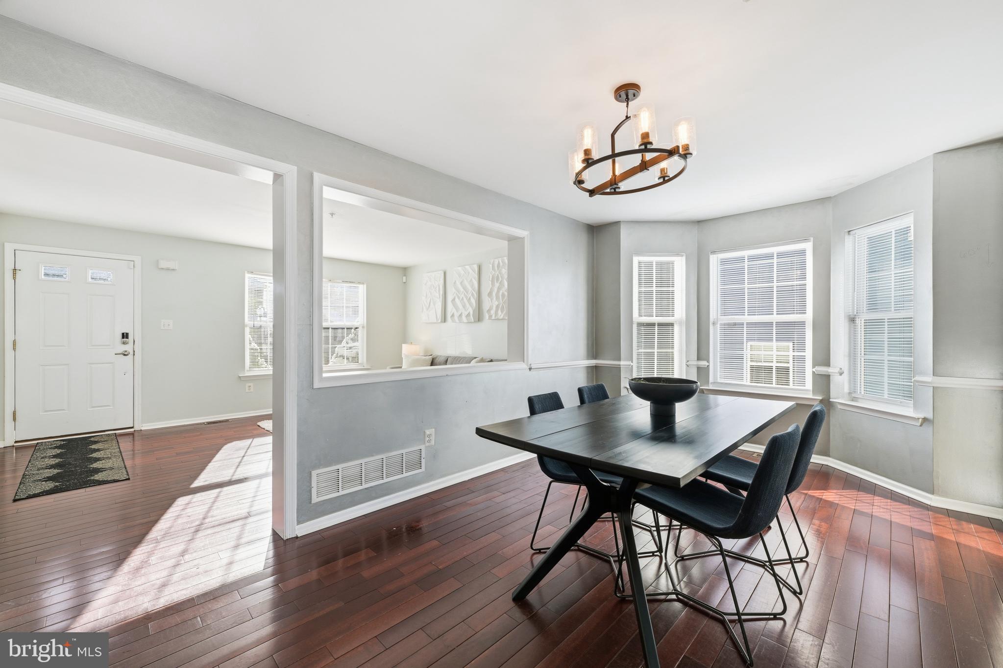 NORTH HILLS - Residential