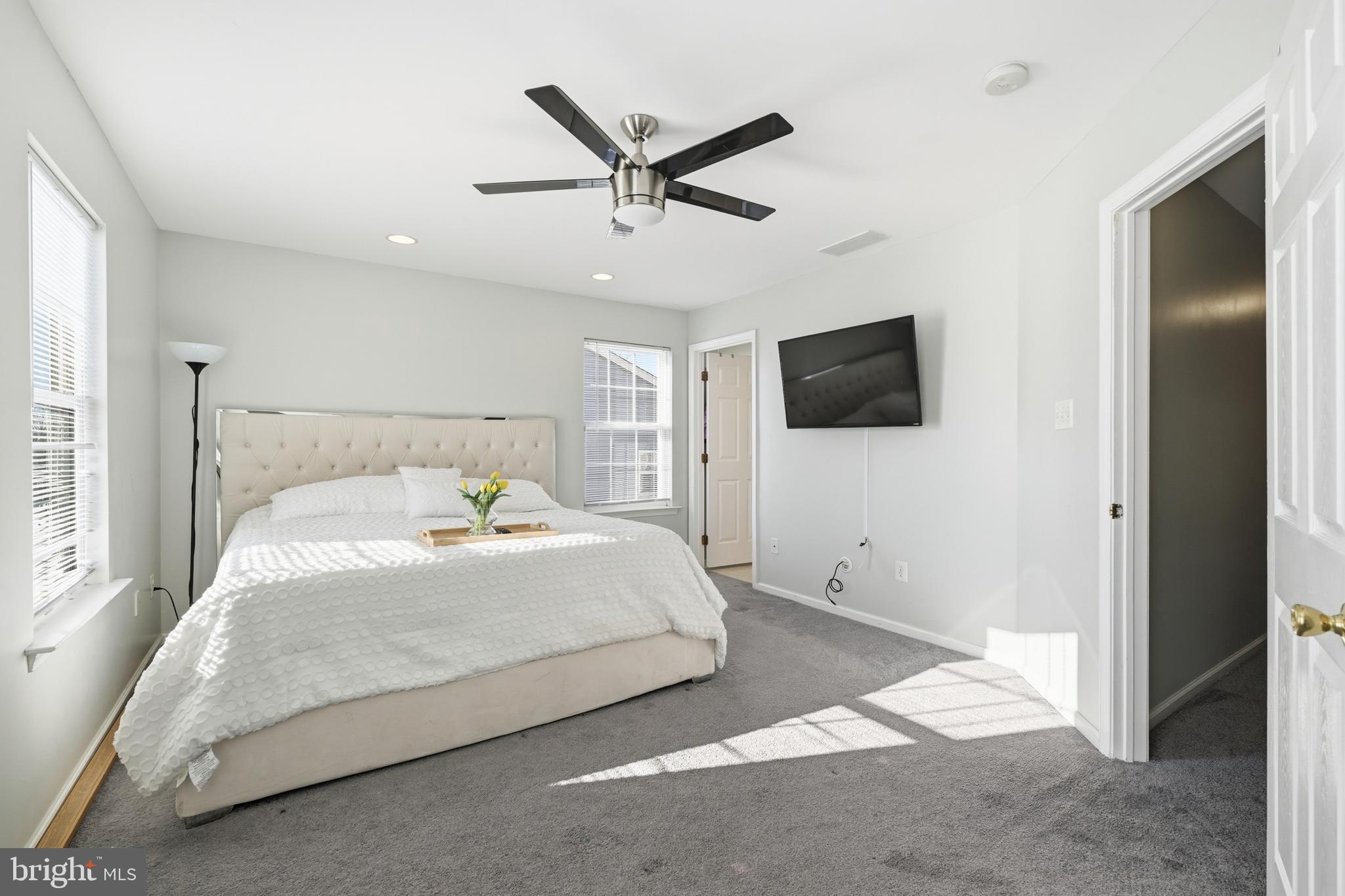 NORTH HILLS - Residential