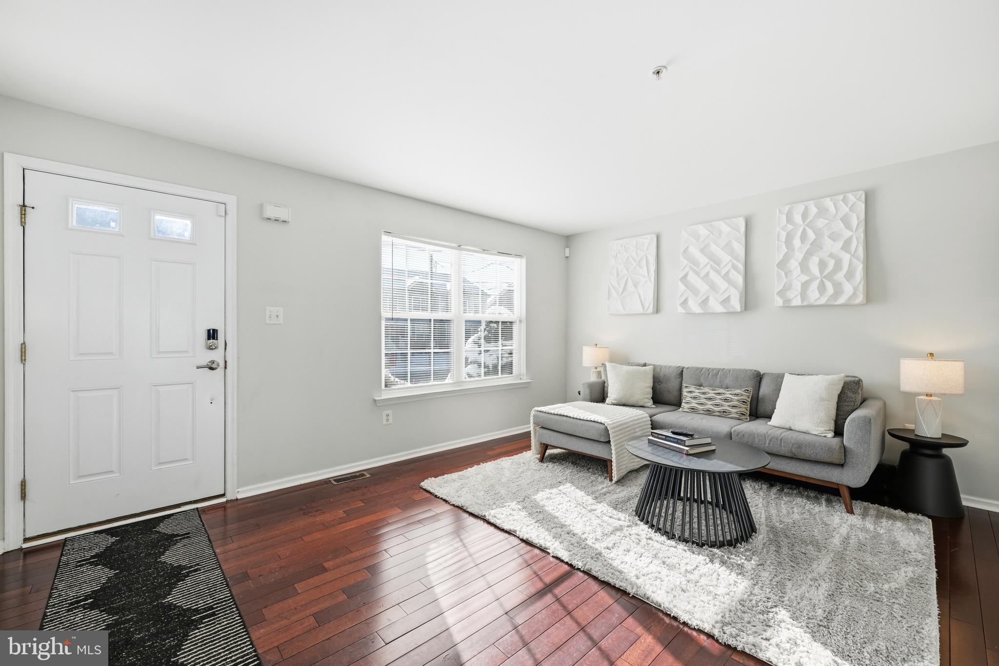 NORTH HILLS - Residential