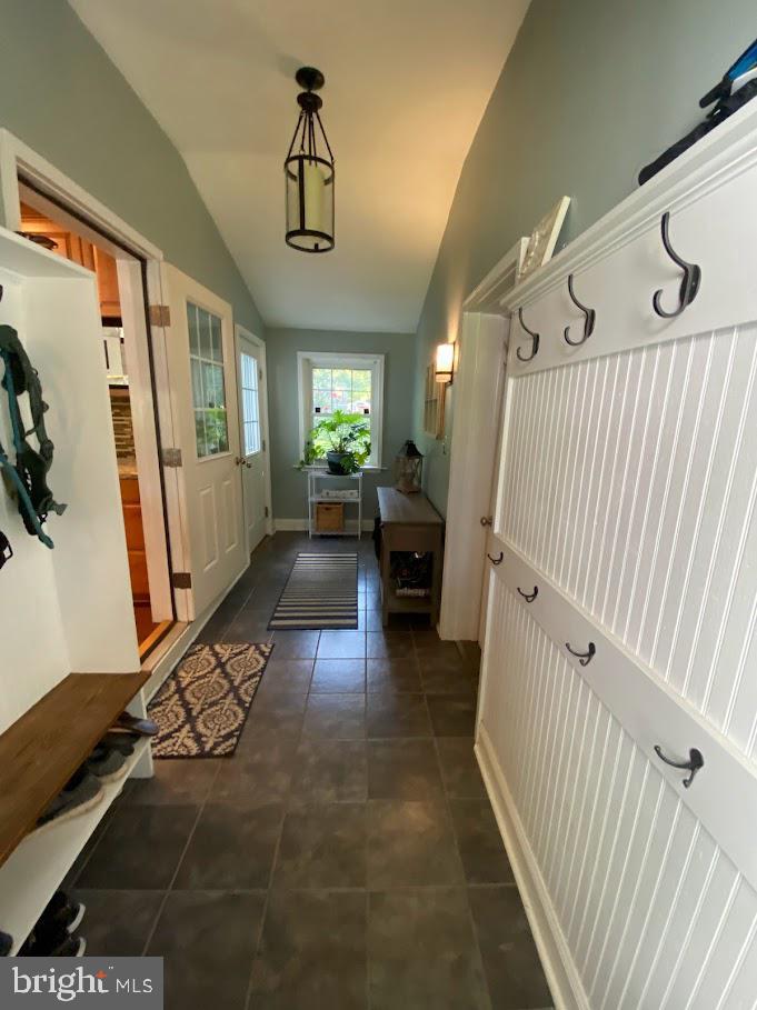 224 LONG LANE