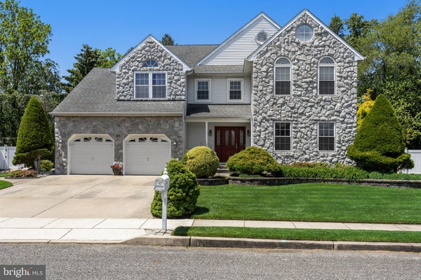 97 JENNIFER LN, BURLINGTON, NJ 08016 - Image e972a49cf17b71ced3eda7a8ce9964bd/4162115087