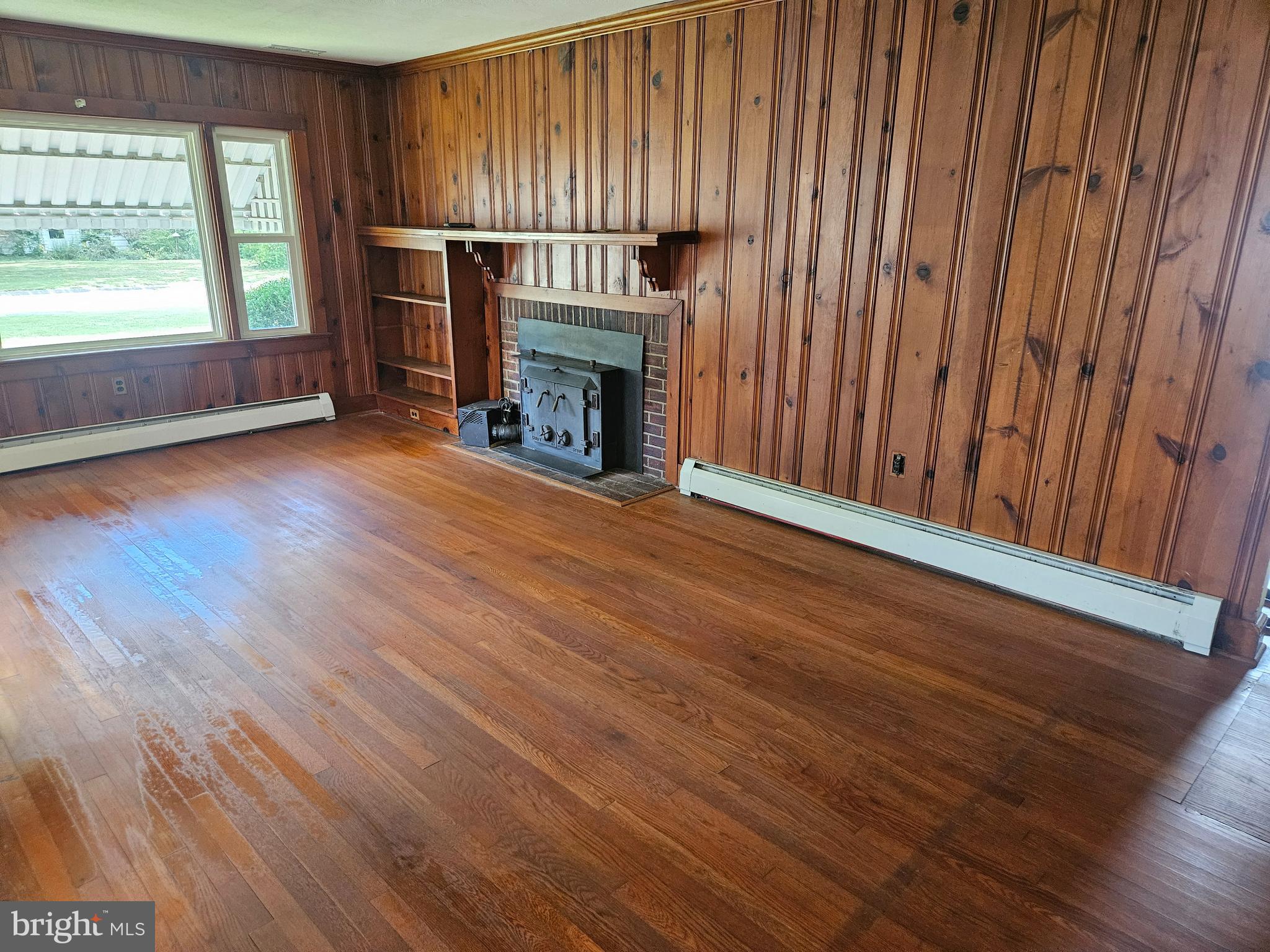 412 TRIPPE AVENUE